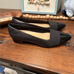 Easy Spirit Black Patent Leather Cap Toe Comfort Pumps Size 9.5 Classic career